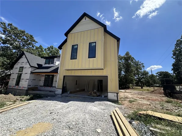 2 Branchwood Dr, Bella Vista, AR 72715