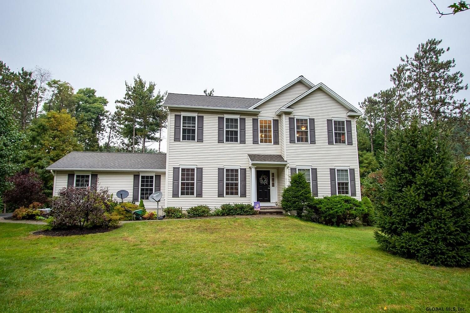 611 Clifton Park Center Rd, Clifton Park, NY 12065 Zillow