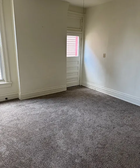 428 Oak St #1 — Photo 3