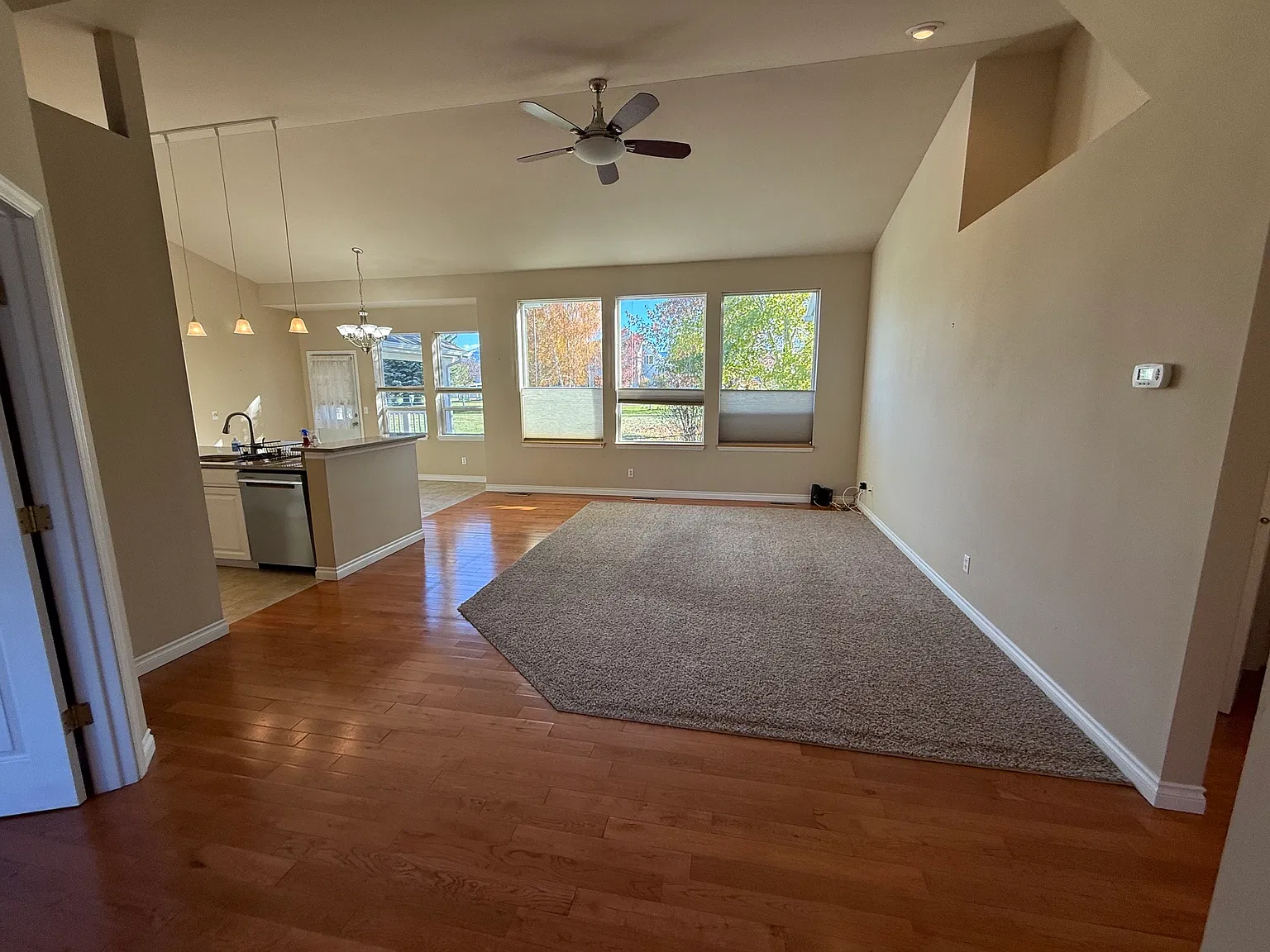 3 bed, 1700 sqft, $3,300 — Photo 4