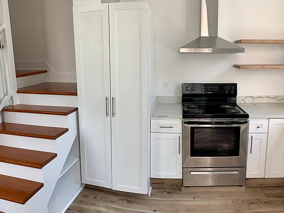 2nd image of 1420 Terpsichore St