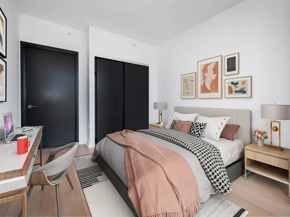 21 West End Avenue image 2 of 30