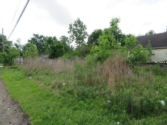 2nd image of 1434 Hartwick Rd
