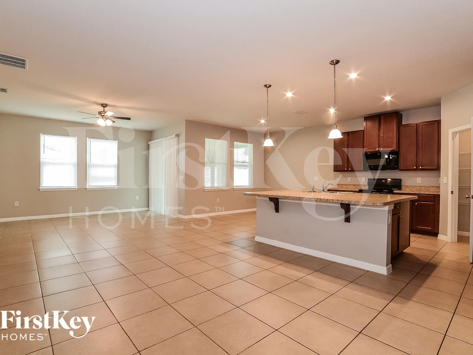 3 bed, 3.0 bath, 2022 sqft, $2,835 — Photo 3