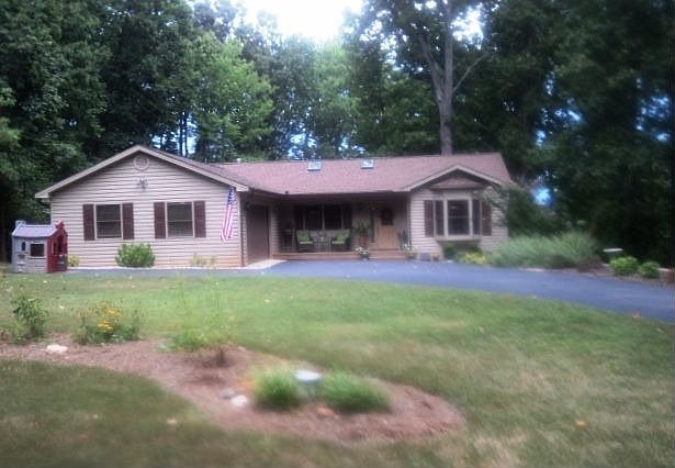 1st image of 1530 Gladden Cir