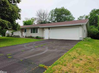 201 Summit St, Bayard, IA 50029