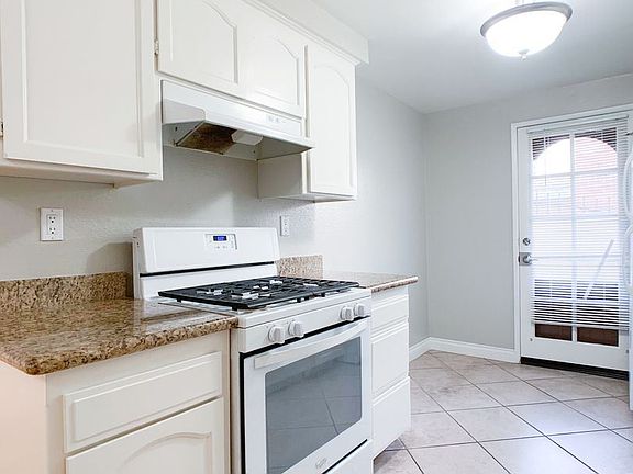 3rd image of 5452 Alvern Cir APT 102