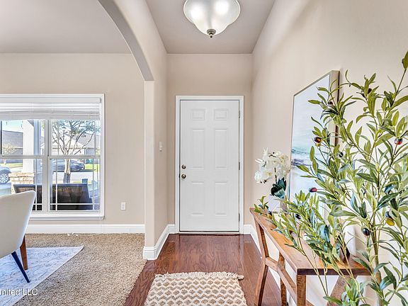 5th image of 14068 Anandale Cir
