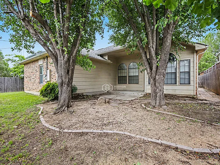 2702 Kingswood Ct — Photo 18