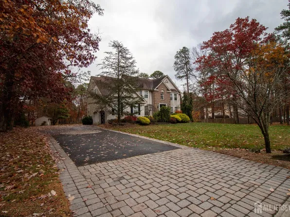 102 Erin Dr, Jackson, NJ 08527