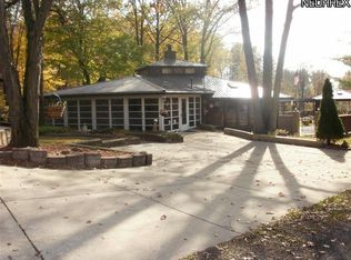 16557 Republic Ave, Berlin Center, OH 44401
