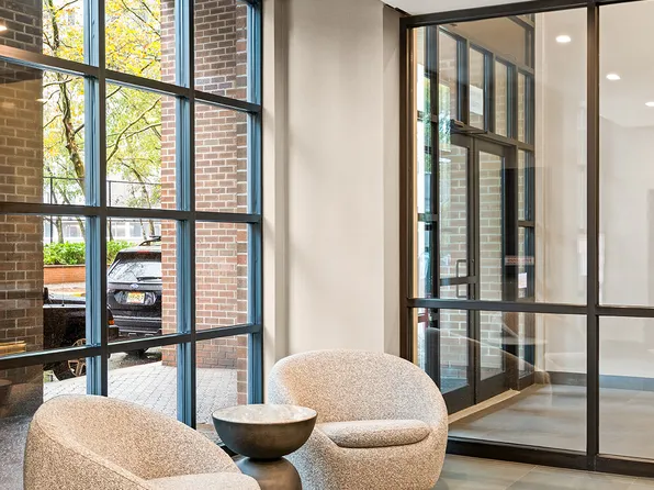 625 Main Street image 7 of 13