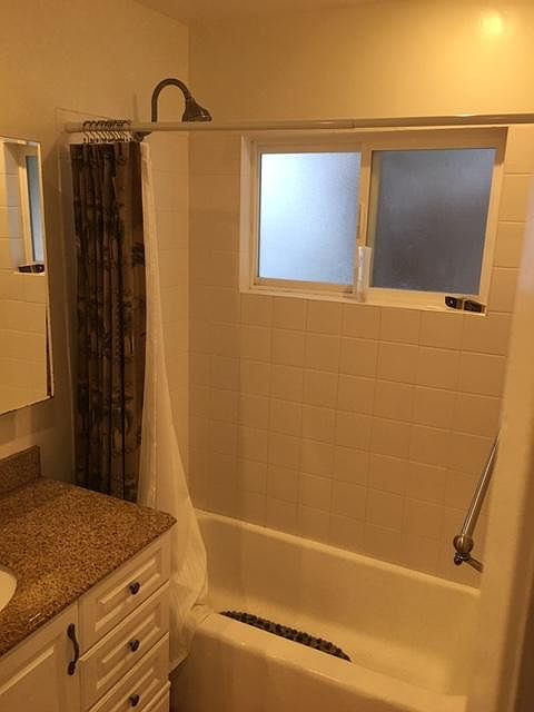 1st image of 725 1/2 Nautilus St