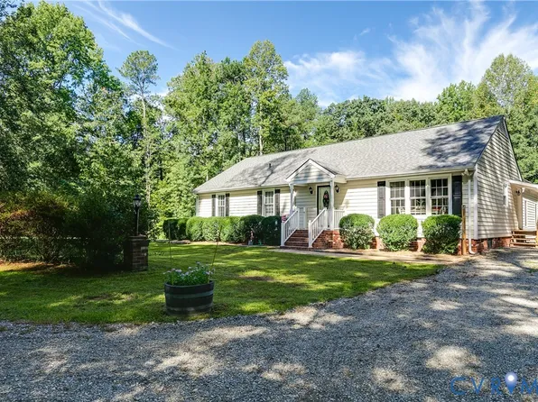 9026 Triple Trl, Mechanicsville, VA 23116