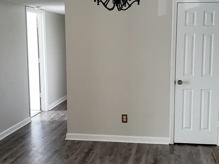 803 Moultrie Ct #E — Photo 8