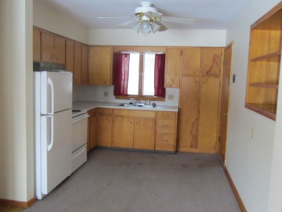 2nd image of 201 W Center St APT 3