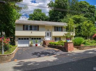 8 Achilles St, Demarest, NJ 07627