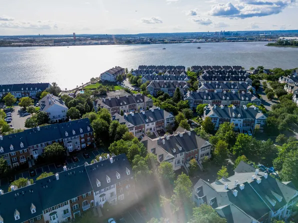 4 Persimmon Court image 35 of 40