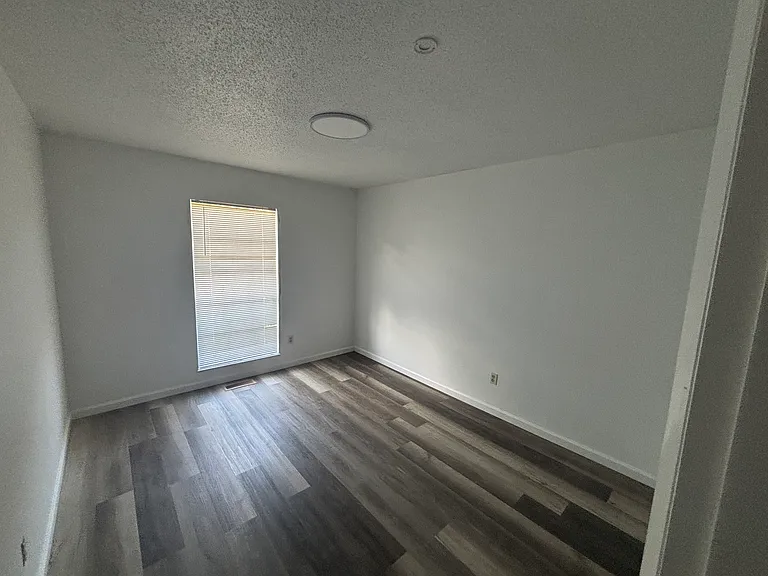 32 Westwood Estates Dr — Photo 2