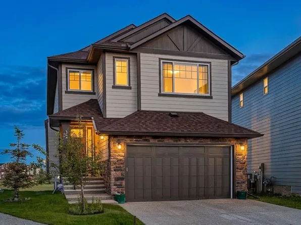 32 N Legacy Cv SE, Calgary, AB T2X 0Y7