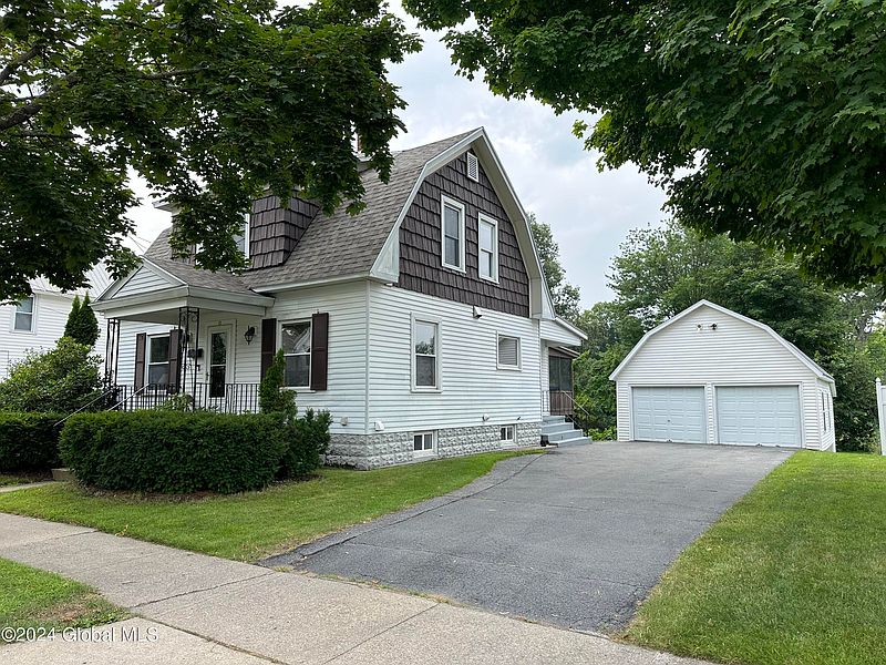 3rd image of 12 Knight Street
