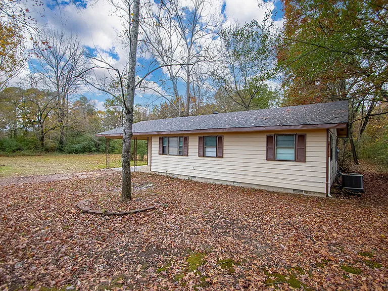 2601 Gattin Rd — Photo 25