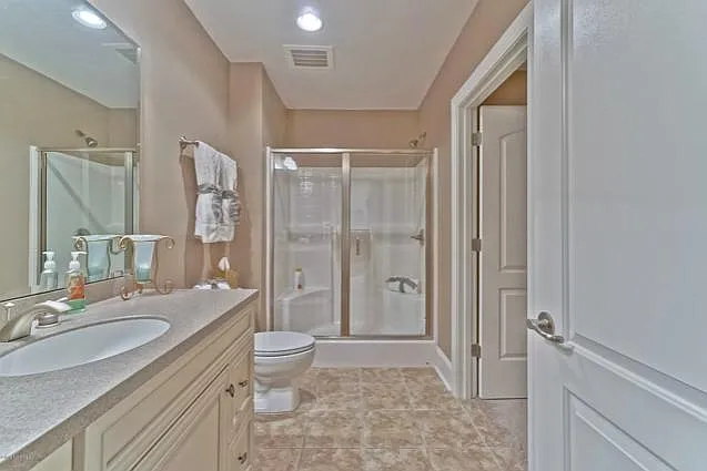 915 Shoreline Dr W #132 — Photo 21