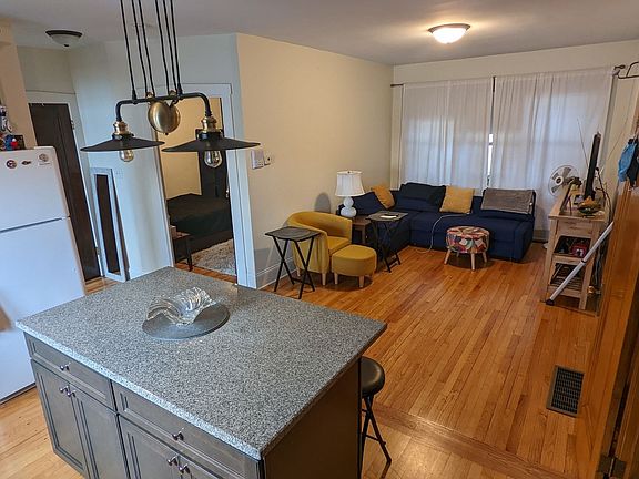 3rd image of 3250 N Linder Ave #3B