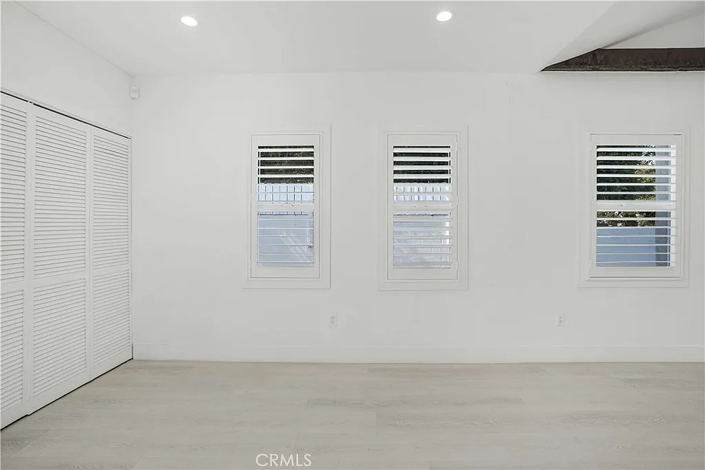 3 bed, 1600 sqft, $5,000 — Photo 4