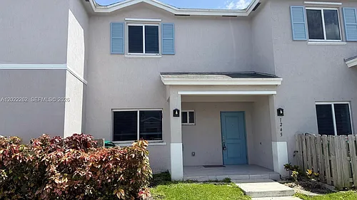 1245 NW 3rd Ln #1245 Photo 1