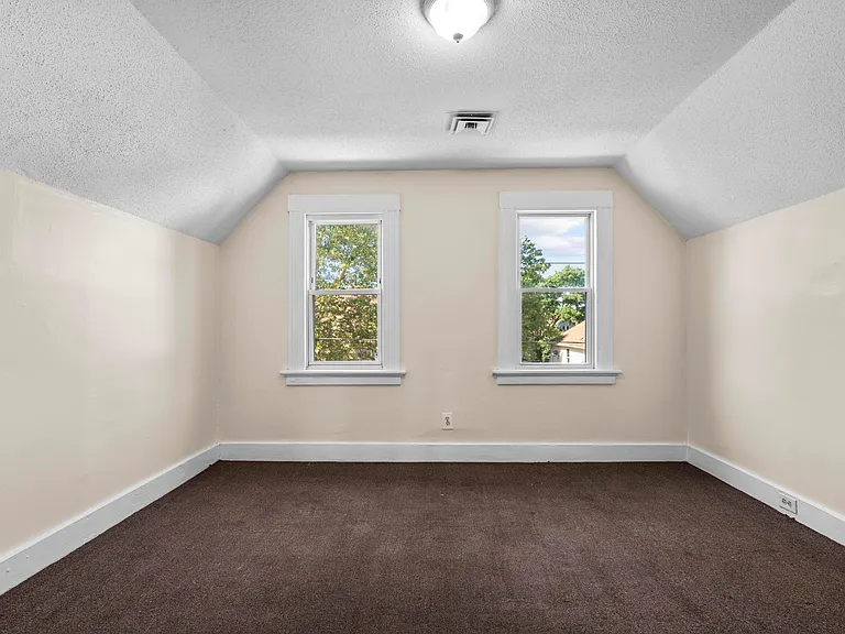 286 Exchange St #3 — Photo 10