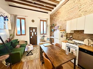 272 S 2nd St APT 1, Brooklyn, NY 11211