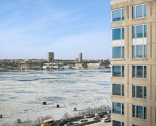 2nd image of 200 Riverside Blvd APT 12B