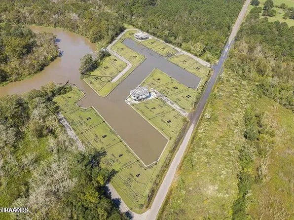 9408 Amberjack Ln, Abbeville, LA 70510