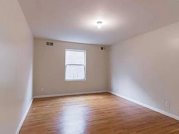 2nd image of 386 New St Floor 2