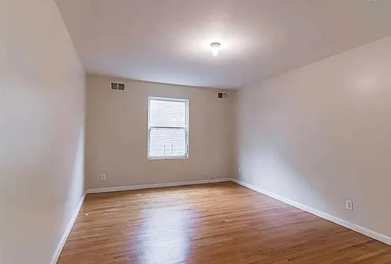 386 New St #2 — Photo 2