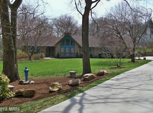 528 Colston Dr, Falling Waters, WV 25419