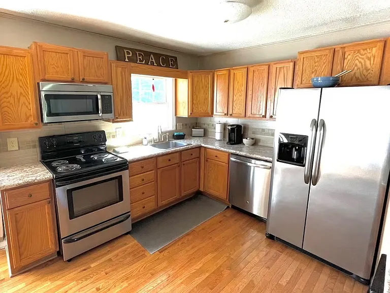 420 Sunset Dr — Photo 5
