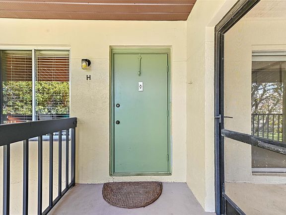 3rd image of 6414 Chasewood Drive #H