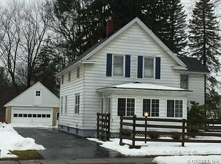 1635 Creek St, Rochester, NY 14625