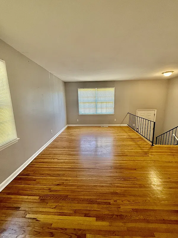4 bed, 3.0 bath, 1524 sqft, $1,450 — Photo 2