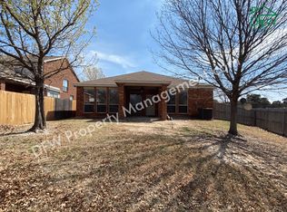 8635 Chalk Canyon Dr, Dallas, TX 75249