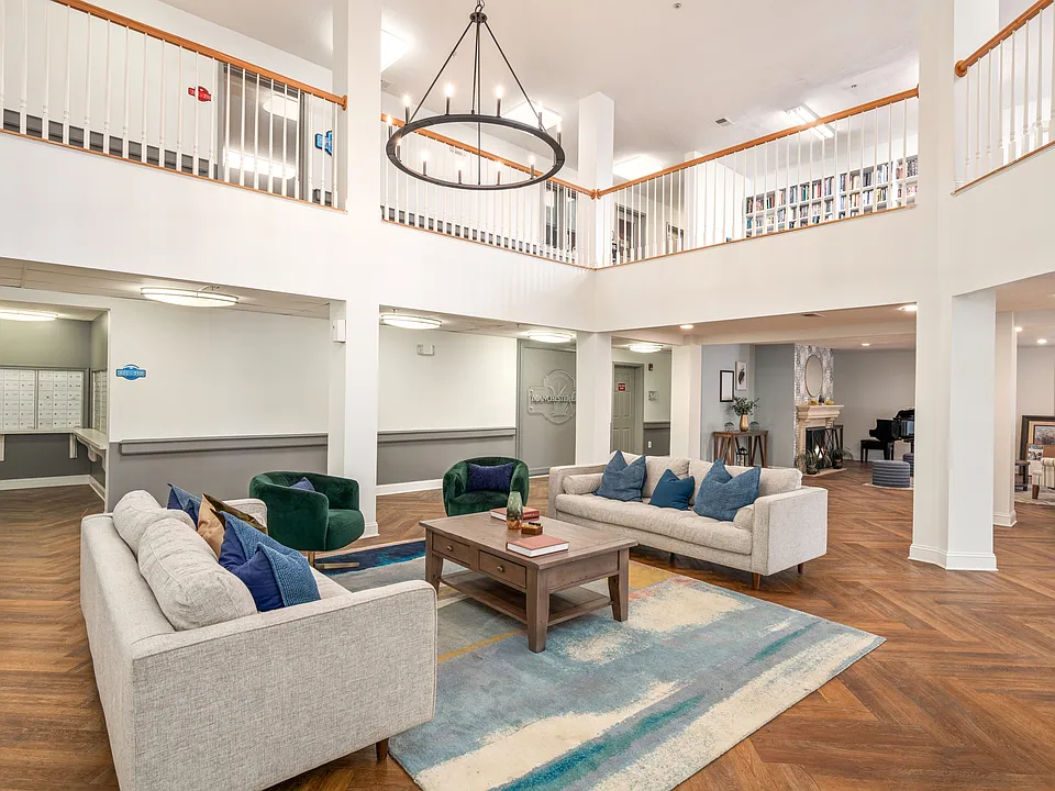 Manchester Lakes Apartment Homes