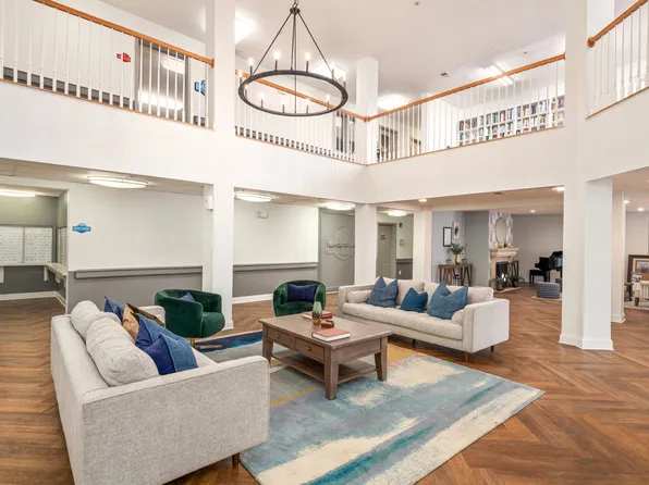 Manchester Lakes Apartment Homes