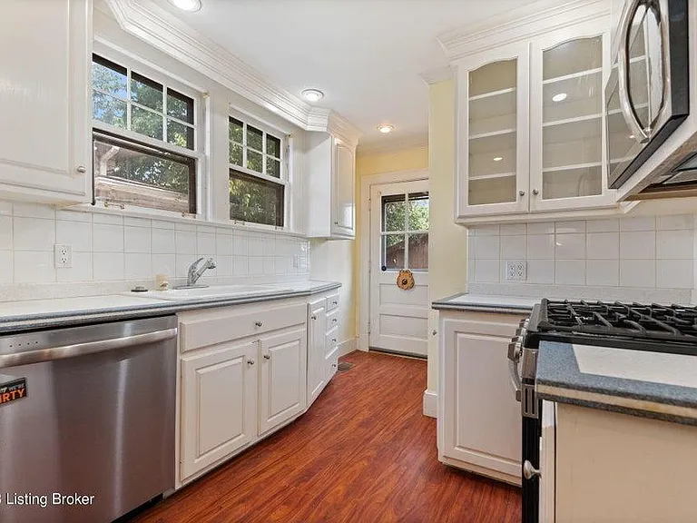 2154 Emerson Ave — Photo 10