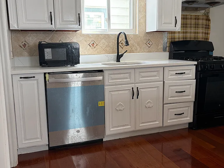 6 Walnut Pl — Photo 5