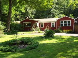 227 Hattertown Rd, Newtown, CT 06470