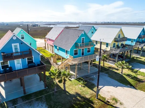 223 Sandpebble Pl, Surfside Beach, TX 77541