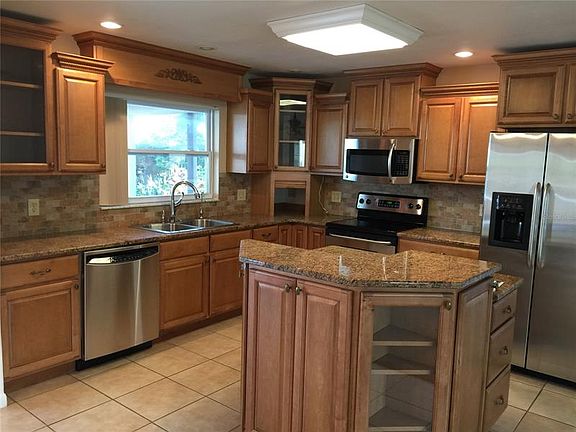 3rd image of 1850 Willow Oak Dr N