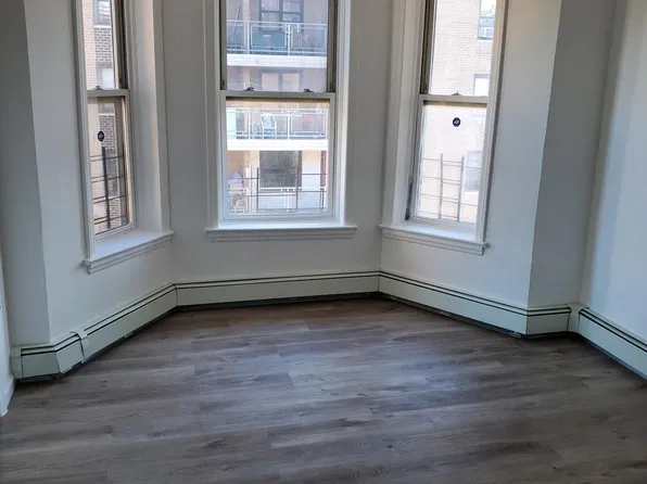 1025 College Ave, Bronx, NY 10456